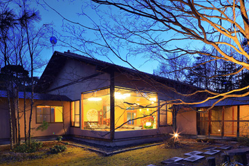 約3000坪の自然林の中で過ごす 四季折々の極上な時間