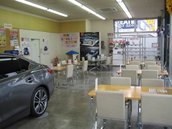 ショールームでごゆっくりおくつろぎ下さい。