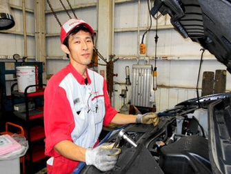 経験豊富なテクニカルスタッフが丁寧・正確に整備いたします。