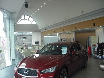 白を基調としたショールームです。