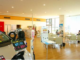 リニューアルしてきれいになったショールーム。