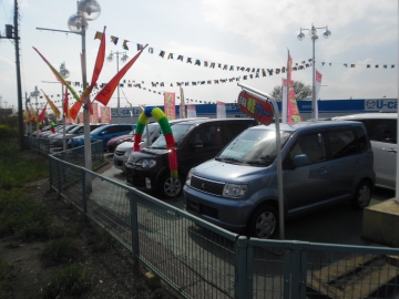マツダ車以外も多数展示中!事前のご来店予約で試乗も出来ます!お気軽にお声掛け下さい