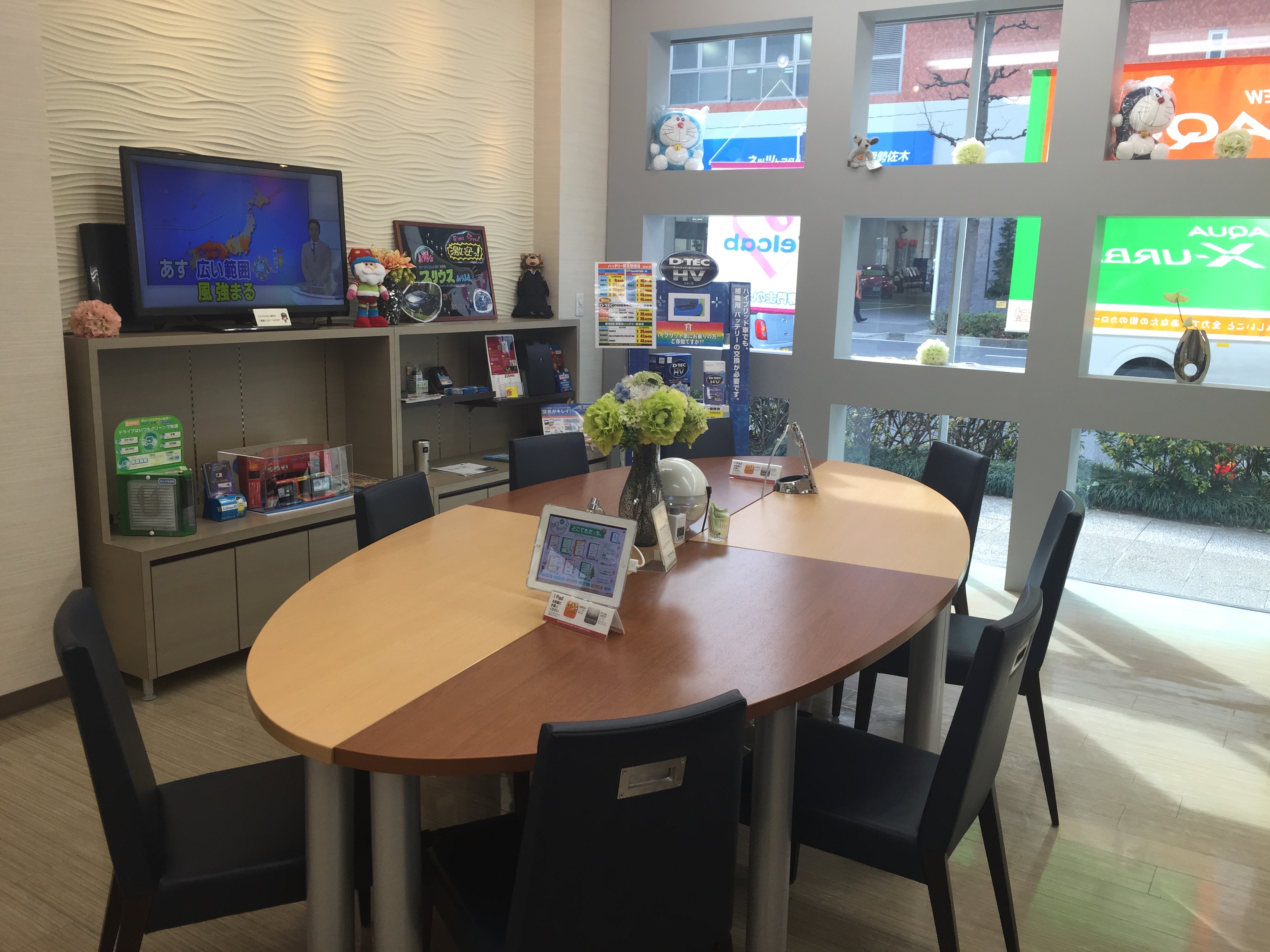 明るい商談スペース！（ipad完備）