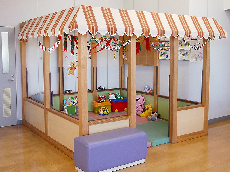 お子様が退屈しないよう、楽しいキッズコーナーがあります。