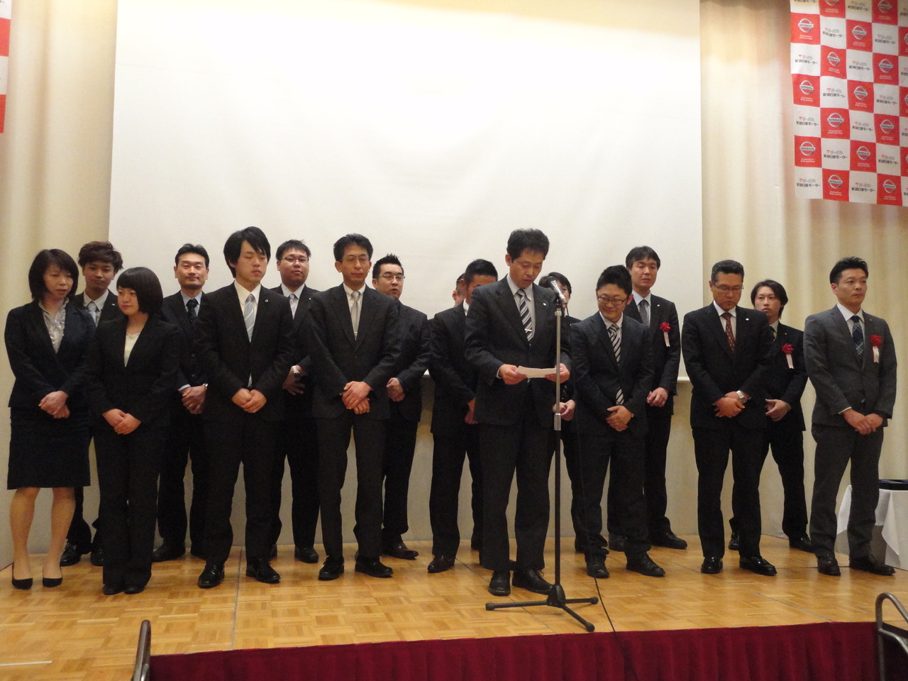 全社員大会！は～とぴあ上越の決意表明の様子です。