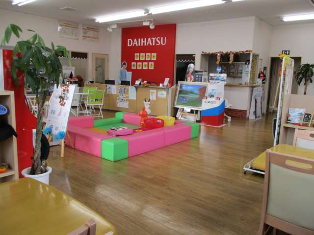 キッズコーナー完備しておりますので、お子様連れでも安心です。