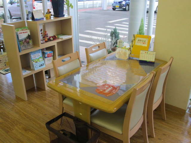 ドリンクを頂きながら、是非当店スタッフもお見知りおき下さい！