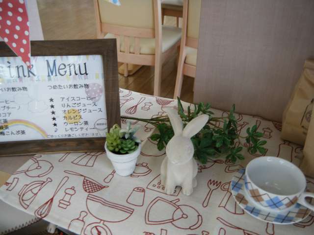 【ショールーム】カフェのようなショールームを目指しております♪お飲み物とお菓子でごゆっくりお過ごし下さいませ(^○^)