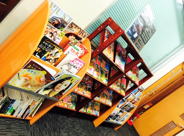 様々なジャンルの本や雑誌も(&acute;っ･&omega;･)っ