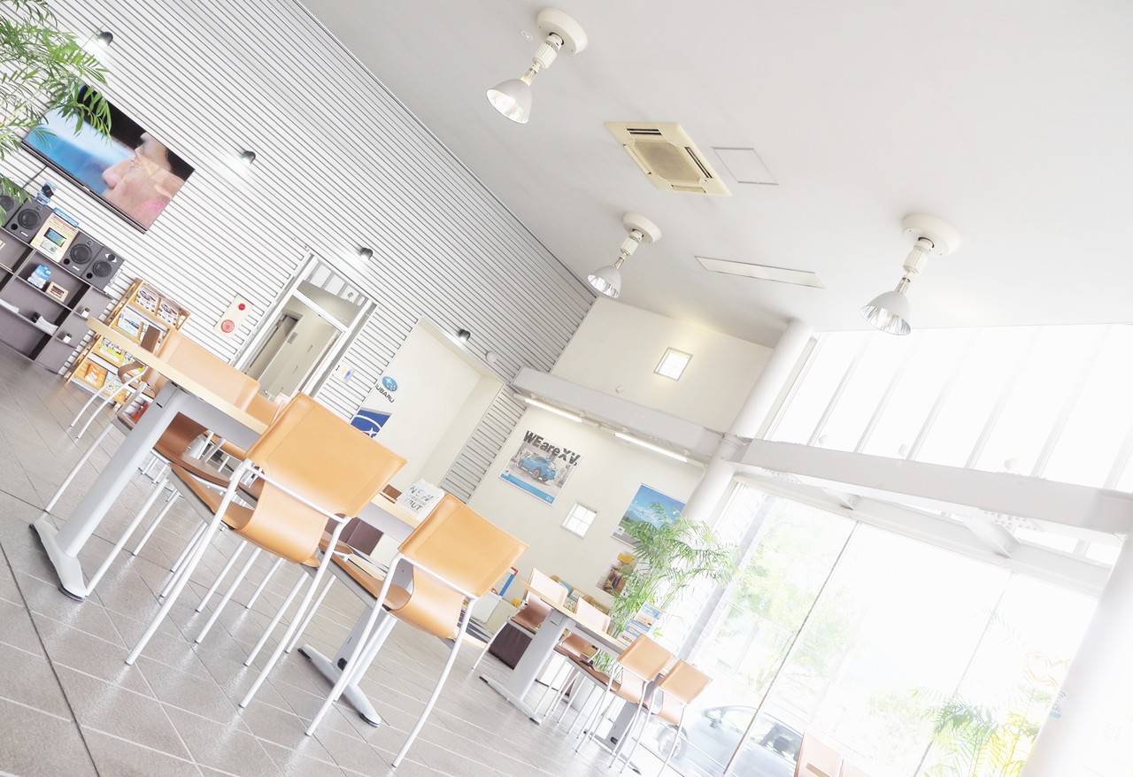 シンプルな店内✨('&omega;')
