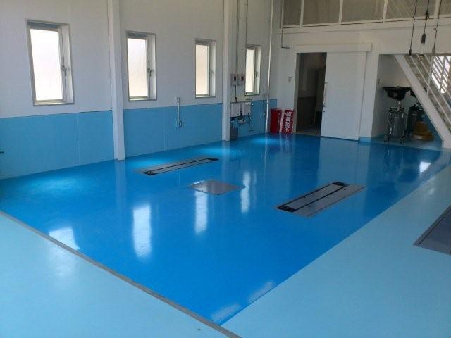 ハイブリット・EV対応専用ピットもございます。