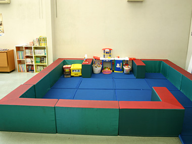 子供たちに大人気のキッズコーナー!愉快な笑い声が絶えない楽しい空間、お子様とご一緒でのご来店をお待ちしております。
