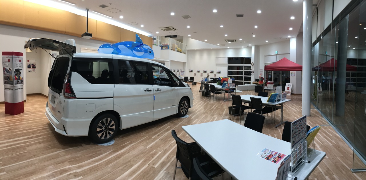 ショールーム展示車　※展示車は定期的に入替えております