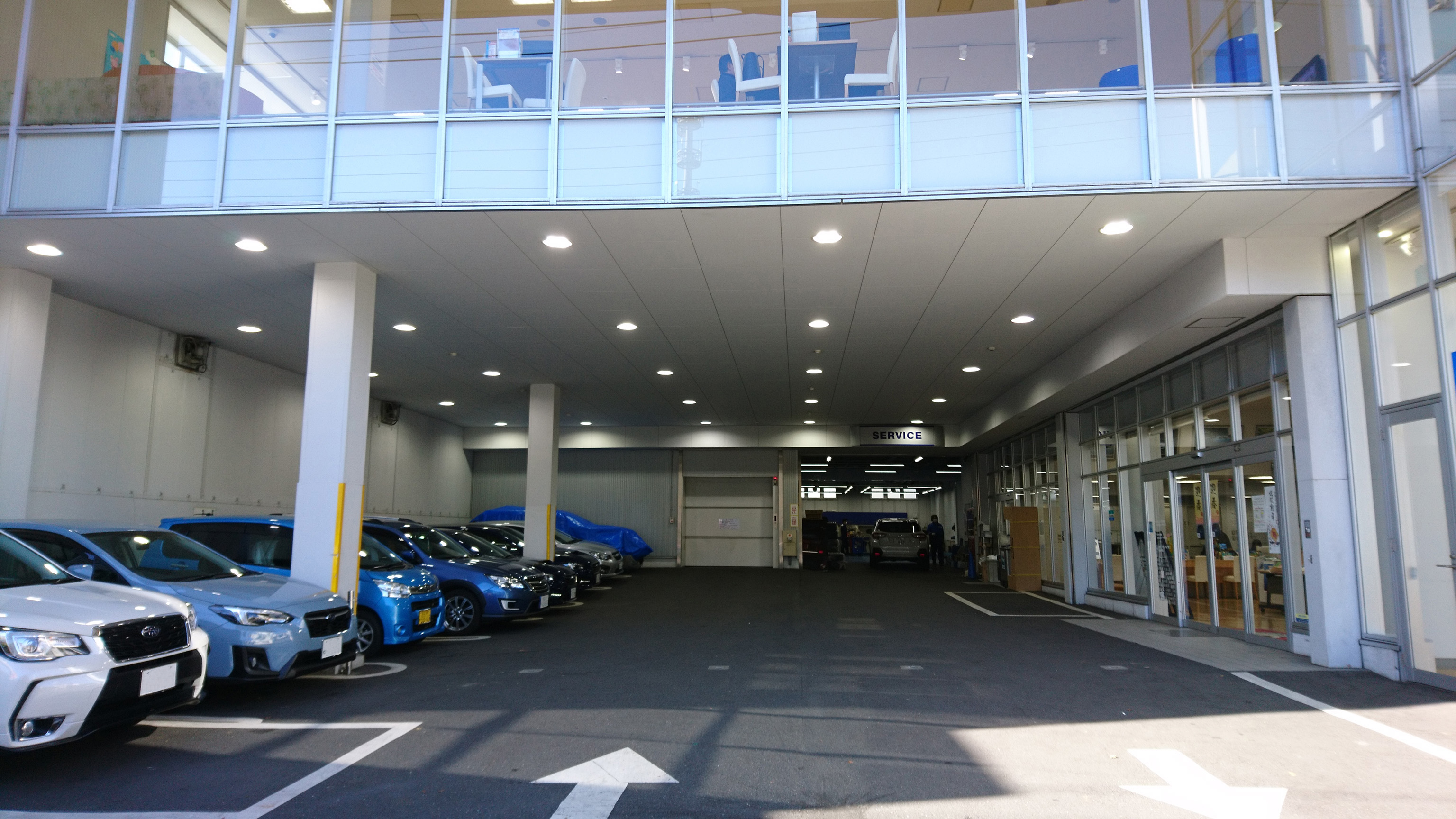 お客様用駐車場