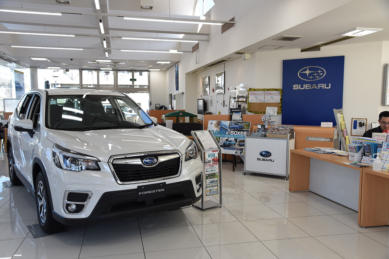 ショールーム ※展示車は定期的に入れ替えております