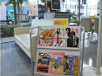 女性誌、情報誌も豊富に取り揃えております。