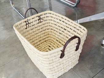 お荷物置きもあります。