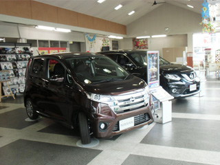 ショールーム展示車