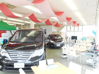 ショールーム展示車
