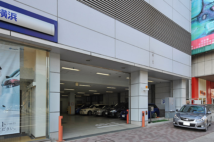 お客様駐車場