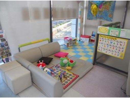 キッズコーナーは、商談コーナーから目も届きパパ、ママも安心♪