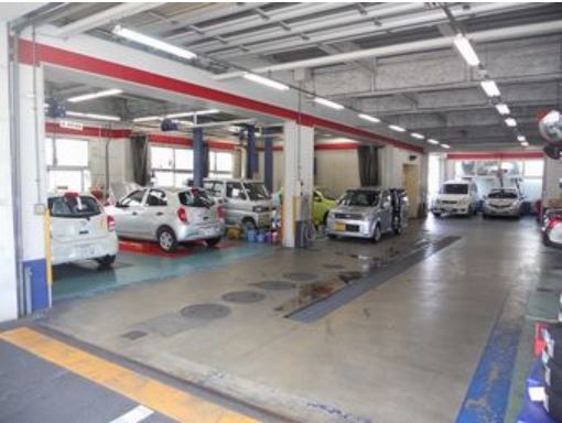 サービス工場です。安心してお任せ下さい。