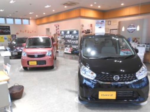 展示車・試乗車もたくさんあります、じっくり検討して下さい。