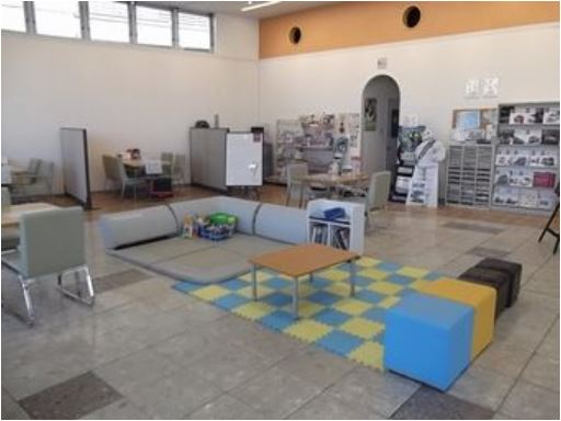 キッズコーナーは、商談コーナーから目も届きパパ、ママも安心