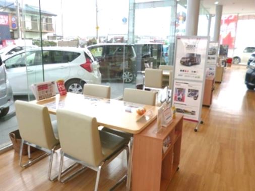 リニューアルして、お席も明るくなりました！