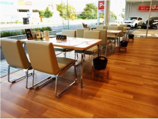 ご商談は、広いスペースでゆったりとお話させていただきます。