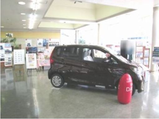 展示車は１台で、ゆっくり見ていただけます。