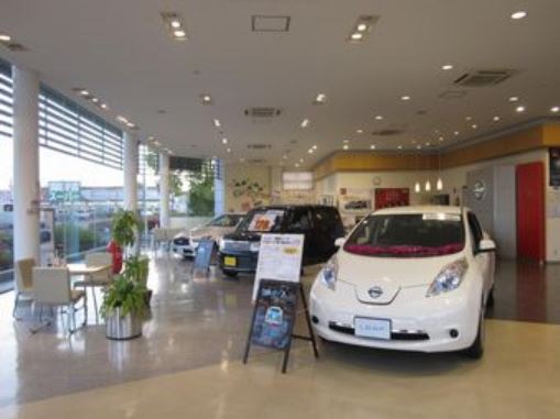 車の事なら何でもご相談下さい。丁寧にご説明させて頂きます