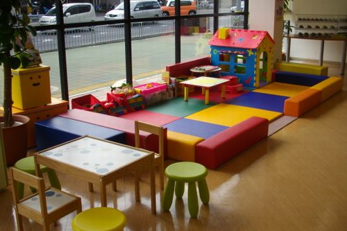 色々なおもちゃでお子さまものびのび遊んでいただけます。
