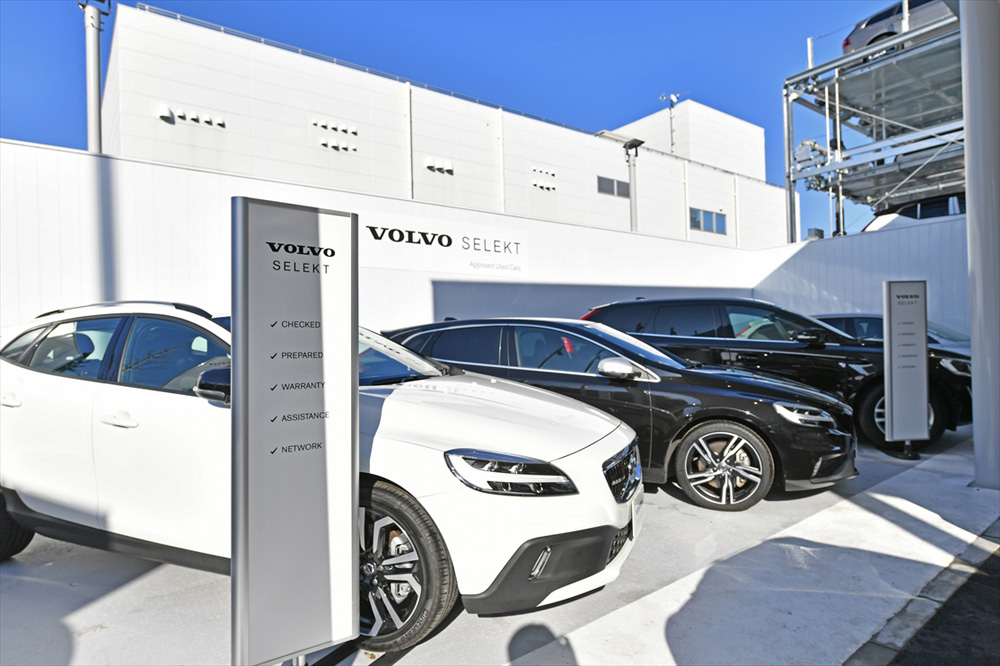 認定中古車VOLVO SELEKTもございます。