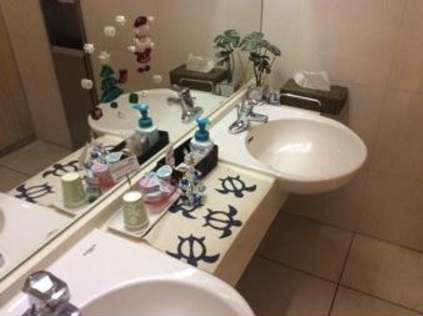 トイレには豊富なアメニティグッズをそろえています