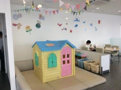 大きなお家が、お子様に大人気のキッズコーナーです。