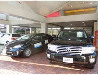 展示場は、天井が高く、広々としています。話題の車両を展示しておりますので、お気軽にお立寄り下さいませ。