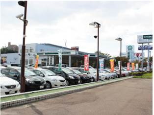 U-Car販売併設店として、U-Car車両も多数展示しております。特選車は早いもの勝ちです。お見逃しなく！（車両は撮影時点のものです）
