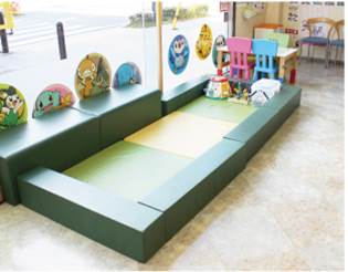 キッズコーナーもご用意しておりますので、お子様連れのお客様も安心してお越し下さいませ。