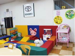 キッズコーナーもご用意しておりますので、お子様連れのお客様も安心してお越し下さいませ。