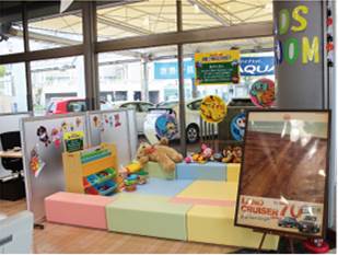 キッズコーナーもご用意しておりますので、お子様連れのお客様も安心してお越し下さいませ。