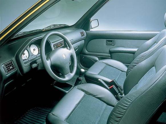 プジョー 106 1995年式モデル S16 MT 左ハンドル のスペック詳細