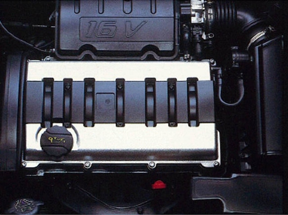 プジョー 106 1995年式モデル S16 MT 左ハンドル のスペック詳細