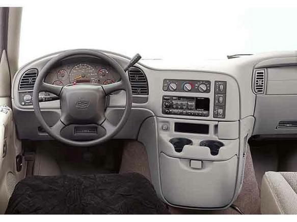 シボレー アストロ 1993年式モデル LT 4WD AT 左ハンドル の シボレー アストロ 1993年式モデル LT 4WD AT 左ハンドル の