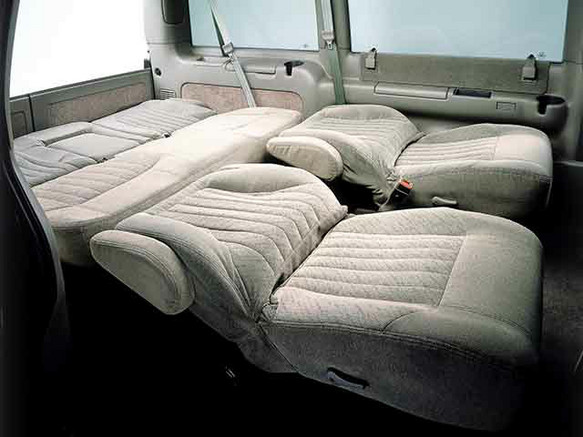 H3年 91y シボレー アストロ 初代 2WD 左H リア バンパー /65(25)翌【4