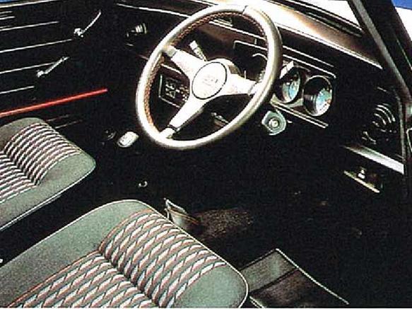 ローバー ミニ 1983年式モデル サーティー MT のスペック詳細 | 新車