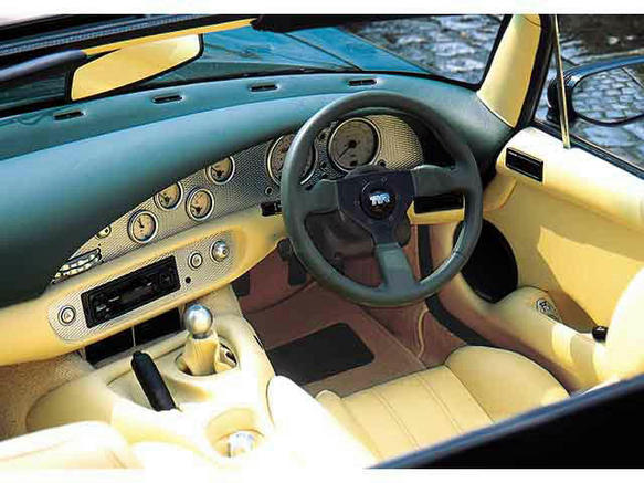 TVR キミーラ 歴代モデル•グレード・外装・内装写真一覧 新車・中古車見積もりなら【MOTA】