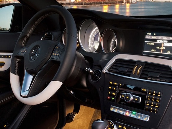 メルセデス ベンツ Cクラスクーペ 2011年式モデル C250 ブルーエフィシェンシー At のスペック詳細 新車 中古車見積もりなら Mota