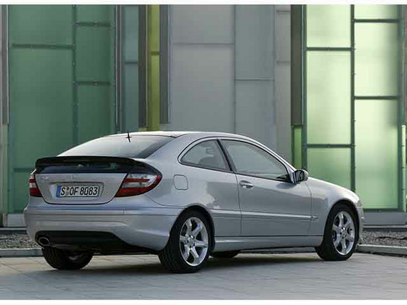 メルセデス・ベンツ Cクラススポーツクーペ 2001年式モデル C200