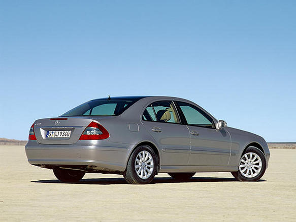メルセデス・ベンツ Eクラス 2002年式モデル E320 CDI